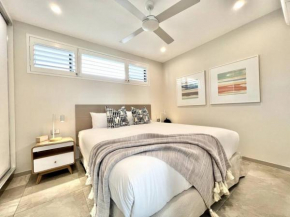 6Apt Beautifully renovated on Hastings Street